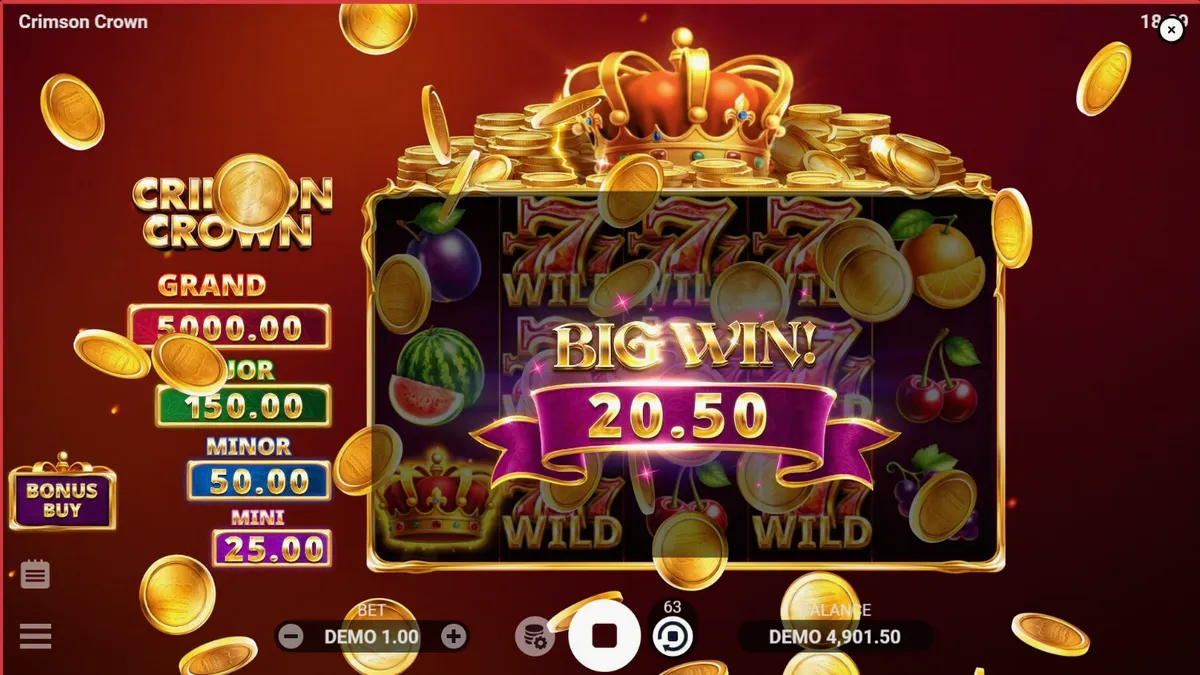 Tampilan visual slot Crimson Crown dengan tema buah mewah dan mahkota emas